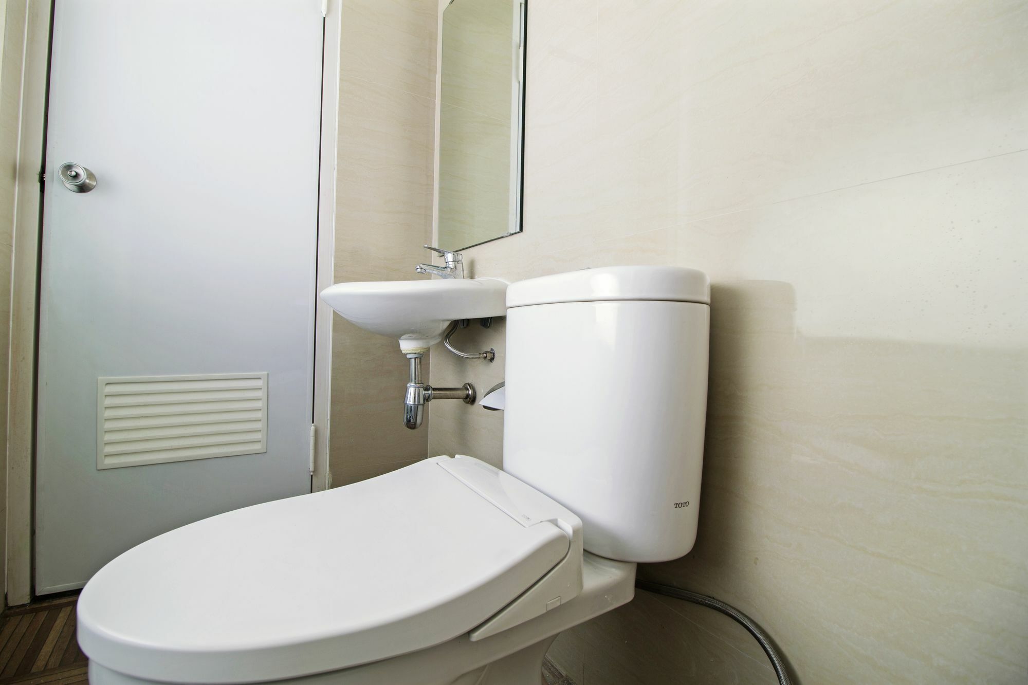 ג'קרטה Reddoorz Plus @ Cideng Barat מראה חיצוני תמונה